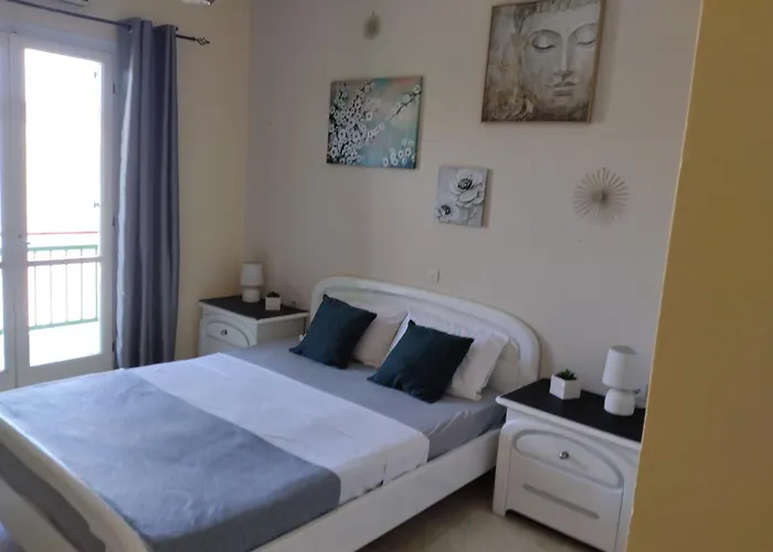 Jimmy\'S Apartment 2